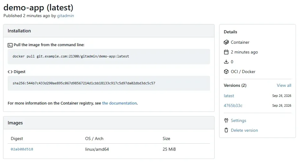 صفحة حزمة الـ Container demo-app في Gitea مع أمر docker pull والإصدارين latest والوسم المختصر للـ commit