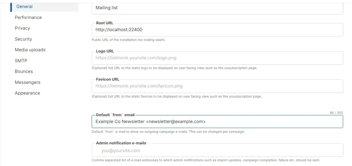 الإعدادات العامة في listmonk وفيها Root URL وعنوان المرسل