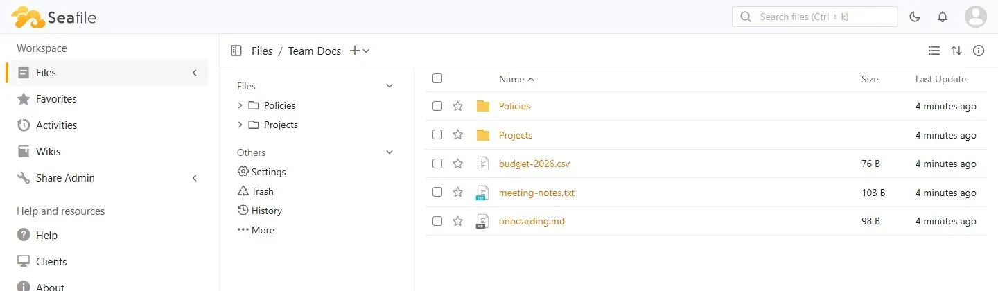 محتوى مكتبة Team Docs مع مجلدات وملفات