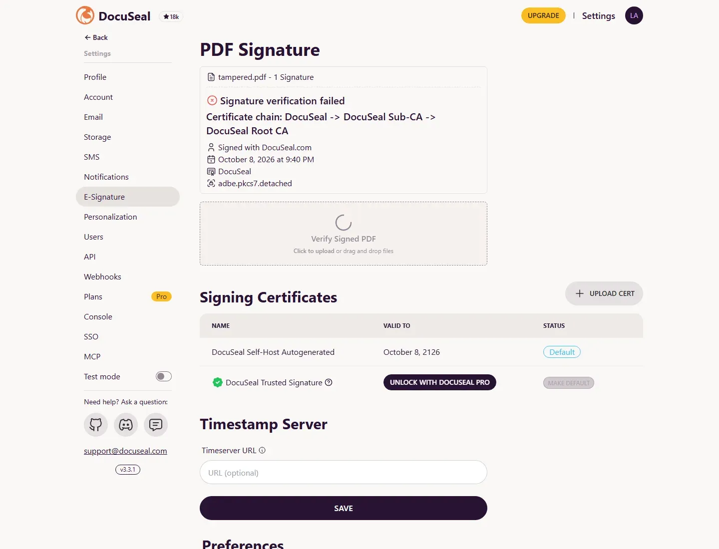 صفحة إعدادات E-Signature في DocuSeal وفيها نتيجة فحص tampered.pdf برسالة Signature verification failed وسلسلة الشهادات، وتحتها جدول شهادات التوقيع وفيه DocuSeal Self-Host Autogenerated صالحة حتى 2126، وخيار Timestamp Server