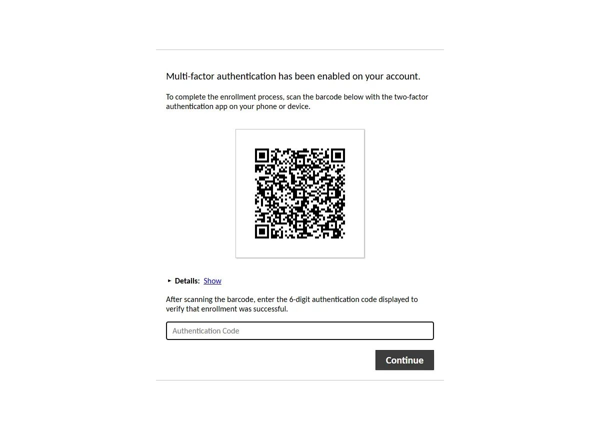 صفحة تسجيل المصادقة الثنائية في Guacamole: رسالة Multi-factor authentication has been enabled on your account، ورمز QR، ورابط Details: Show، وحقل Authentication Code وزر Continue