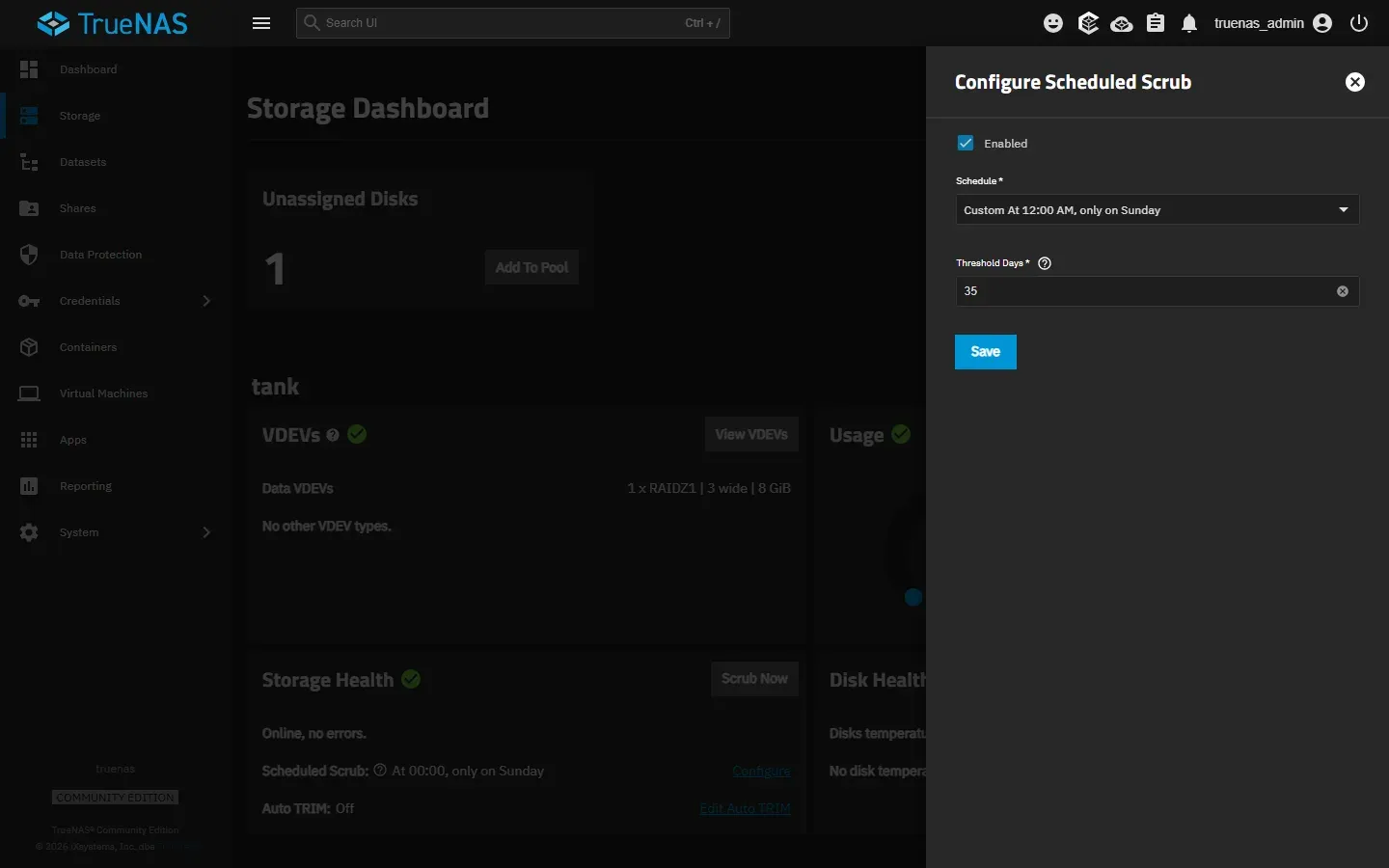 نافذة Configure Scheduled Scrub: Enabled مفعل، وSchedule بقيمة Custom At 12:00 AM, only on Sunday، وThreshold Days بقيمة 35